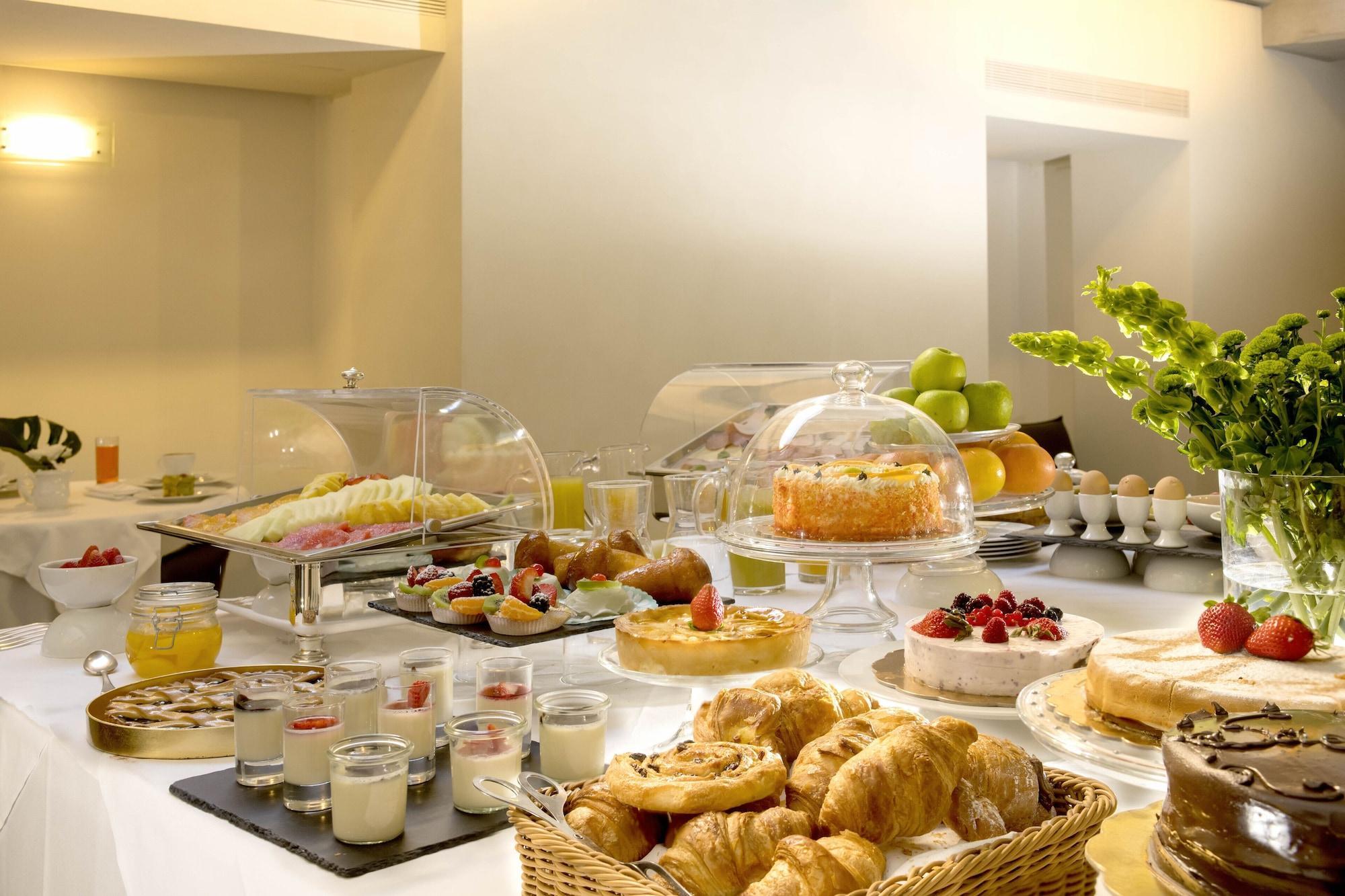Hotel Royal Bissolati Rome Bagian luar foto