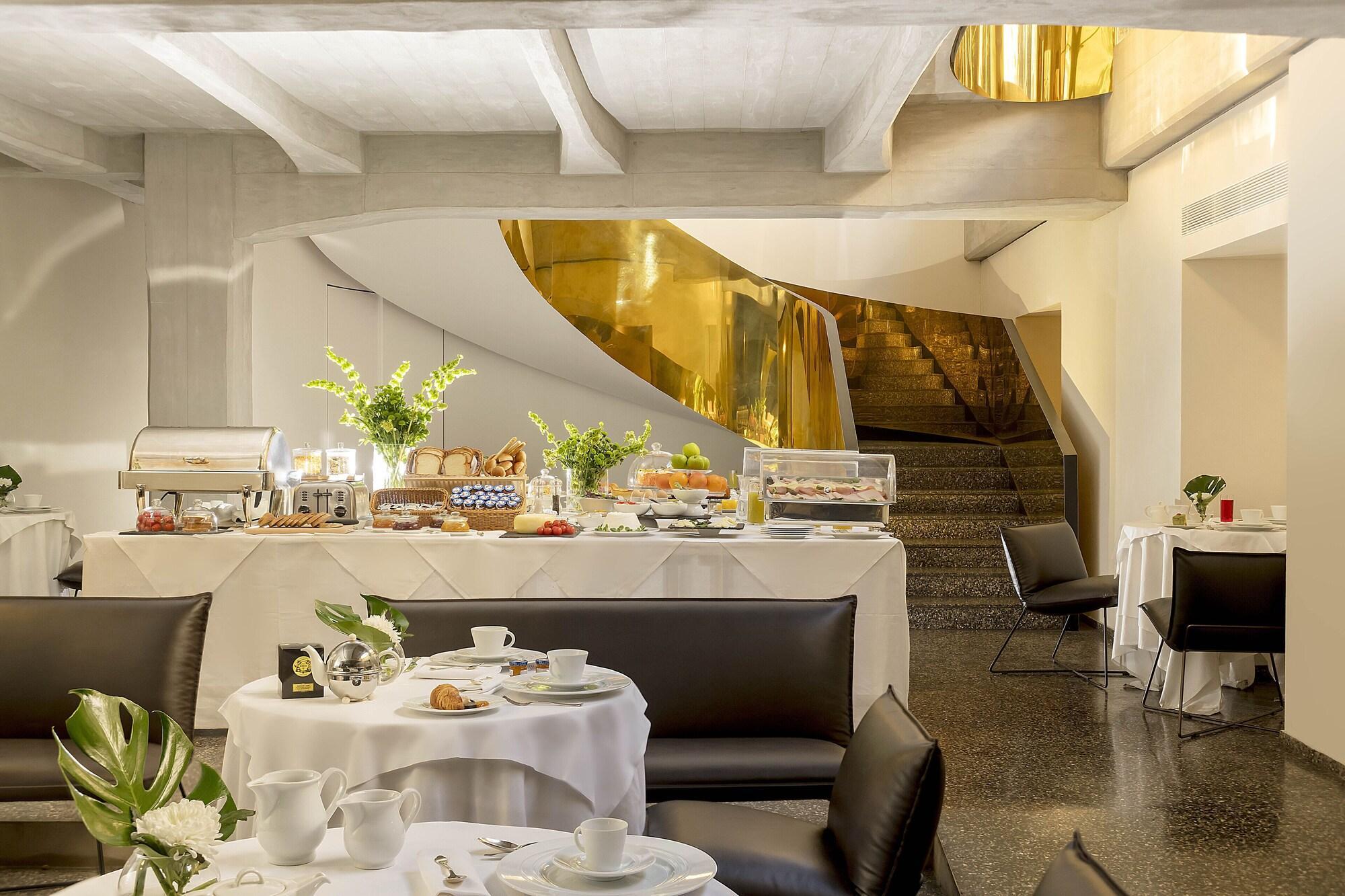 Hotel Royal Bissolati Rome Bagian luar foto