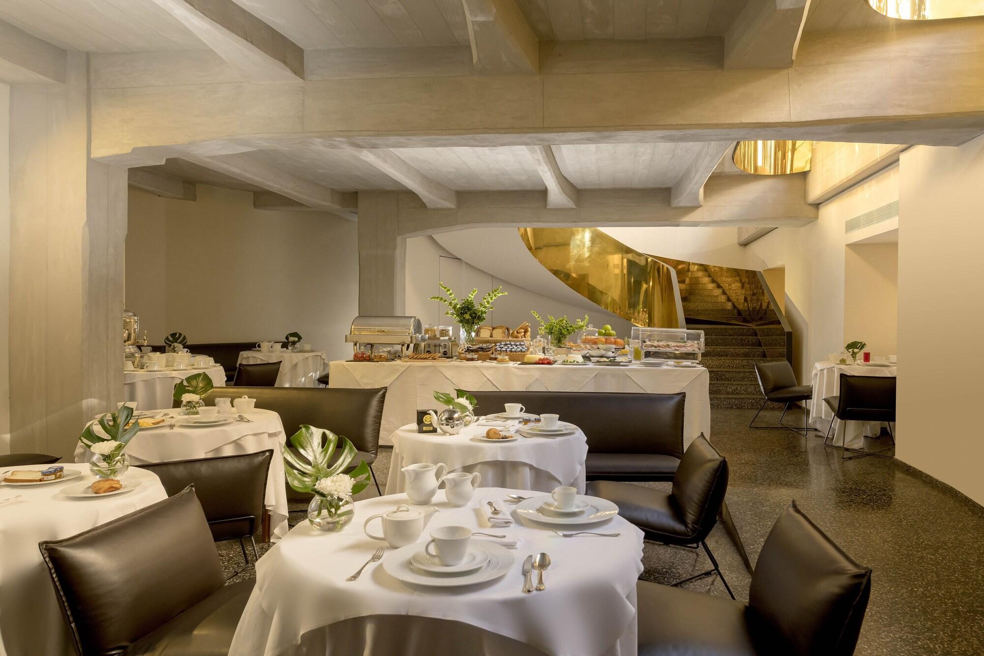 Hotel Royal Bissolati Rome Bagian luar foto
