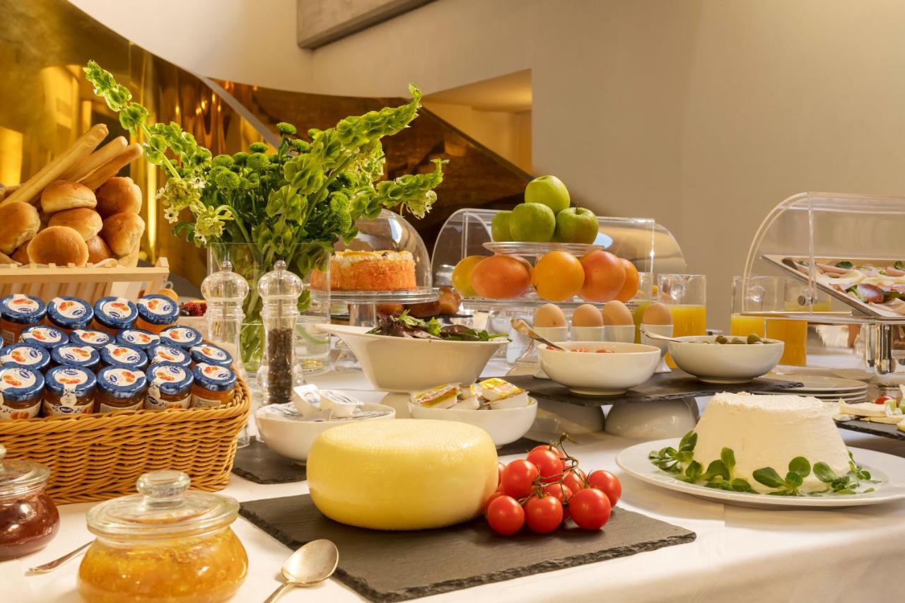 Hotel Royal Bissolati Rome Bagian luar foto